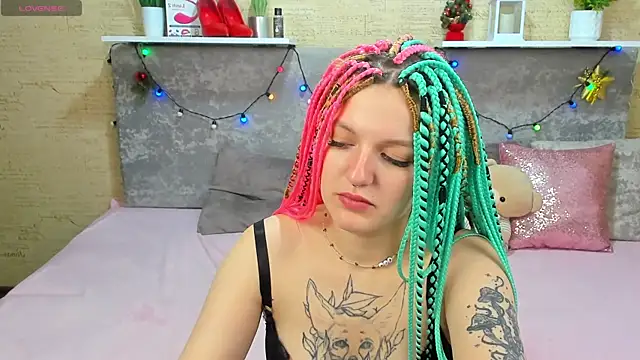 AnnaXPeach online show from 12.19.25