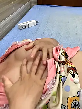 DDAISY602 online show from 10.31.25