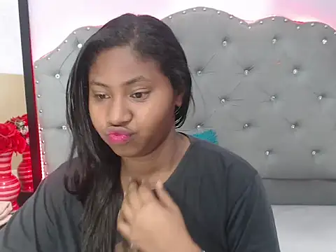 valentinavega18x online show from 11.18.25