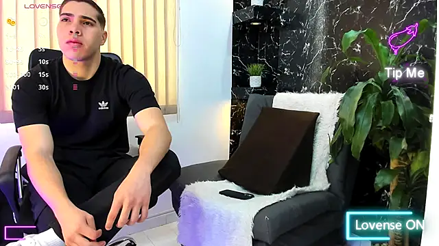 Juna mejia01 online show from 10.31.25