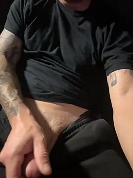 Snapshot of RobsBigD chatting on 10.31.25 RobsBigD online show from 10.31.25