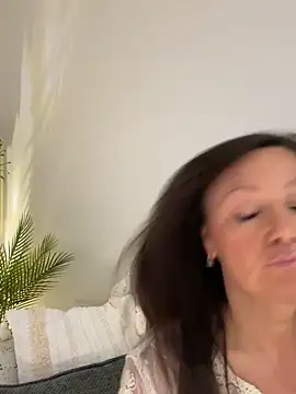HotLdyllic online show from 05.13.26