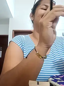 Samaraa Lee online show from 11.14.25