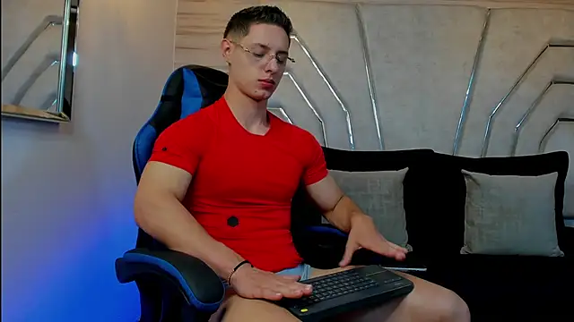 MAXTHOMSON online show from 02.06.26