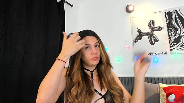 Cloe Bonne online show from 12.17.25