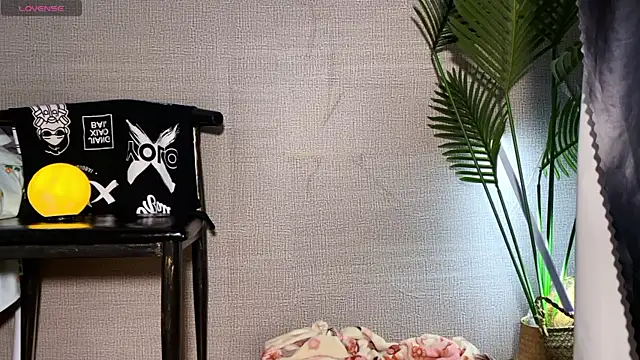 0xiaosu0 online show from 12.18.25