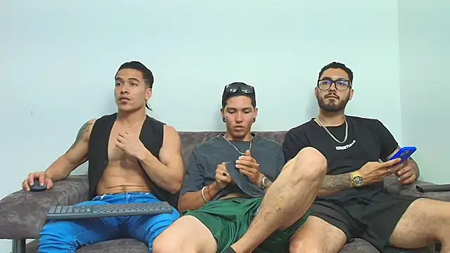 thebadboys05 online show from 12.18.25