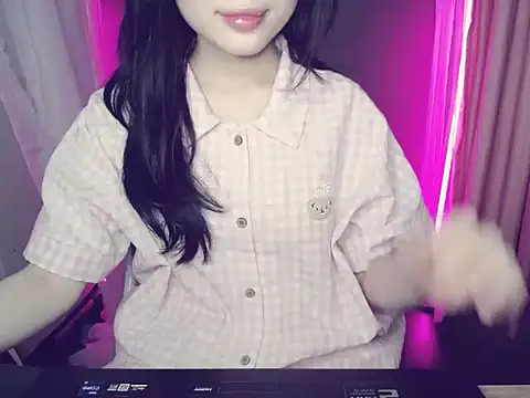 Pearlia-7 online show from 11.04.25