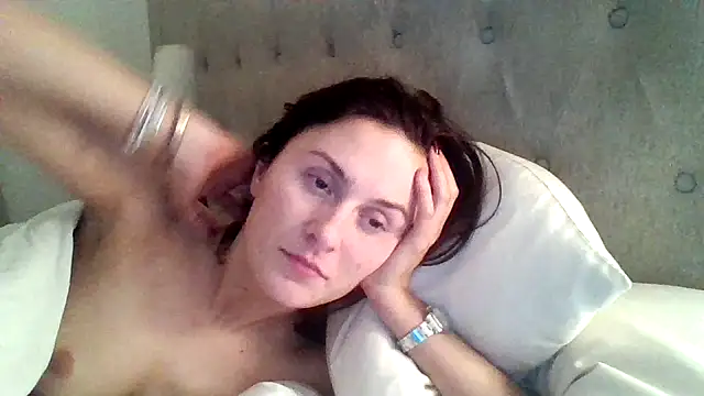 EmLovesxx online show from 12.20.25