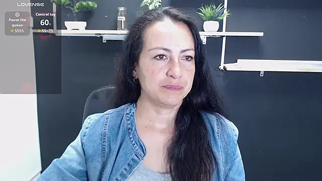 Lauryn Jones online show from 05.26.26