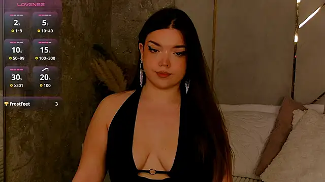 NaomiAster online show from 07.04.26