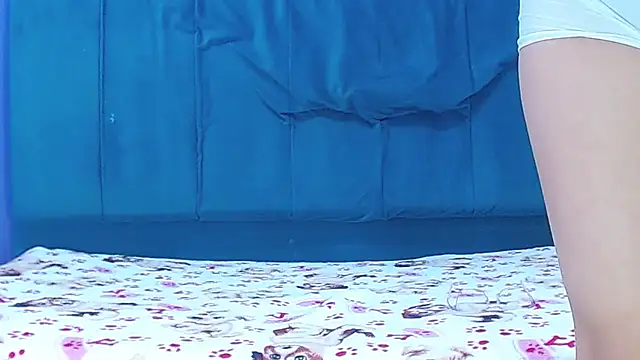 Snapshot of aperlacandycm01 chatting on 11.11.25 aperlacandycm01 online show from 11.11.25