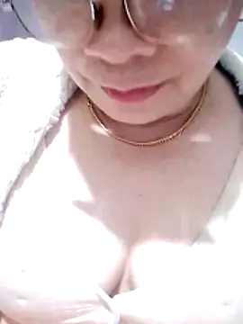 small-house123 online show from 12.17.25