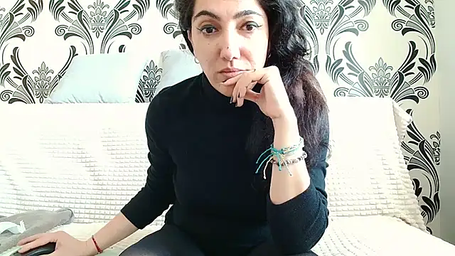 CharmingPearl online show from 03.04.26