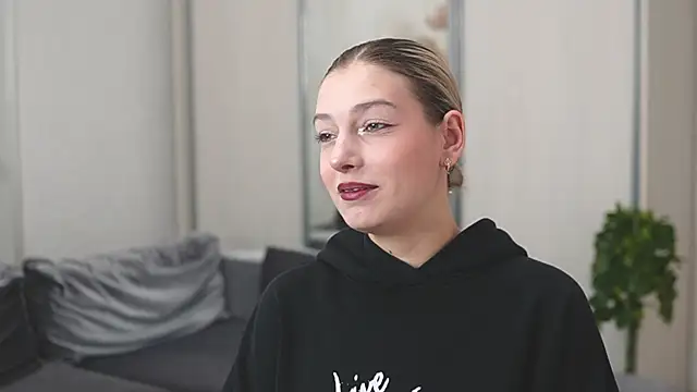 BlushVenom online show from 11.07.25