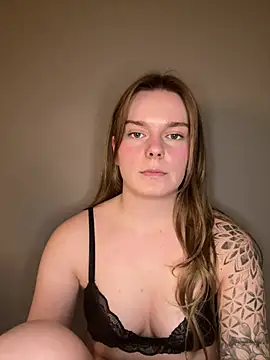 LisaFreierxx online show from 04.15.26