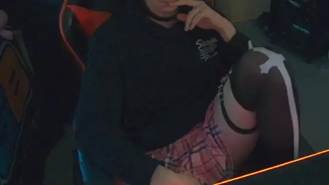 Snapshot of Liv_shy666 chatting on 11.06.25 Liv shy666 online show from 11.06.25