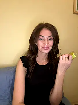 Snapshot of Sindy_Energy chatting on 12.21.25 Sindy Energy online show from 12.21.25