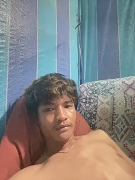 Robiwahyudi12345 online show from 11.12.25