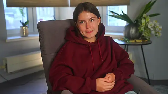 TereseHoltorf online show from 11.02.25