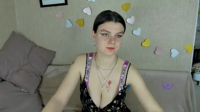 Snapshot of Zorianaa chatting on 04.18.26 Zorianaa online show from 04.18.26