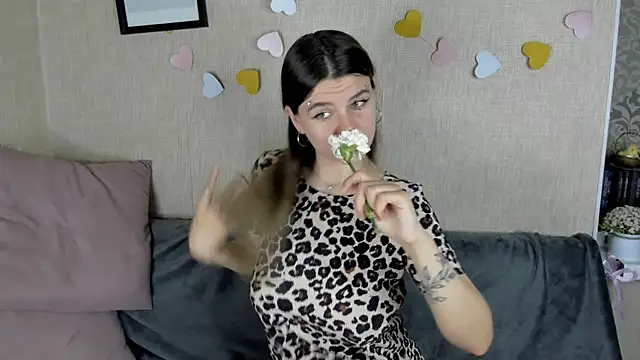 Snapshot of Zorianaa chatting on 04.27.26 Zorianaa online show from 04.27.26
