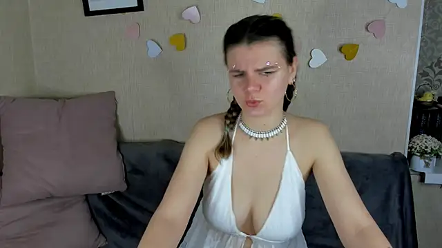 Snapshot of Zorianaa chatting on 05.10.26 Zorianaa online show from 05.10.26