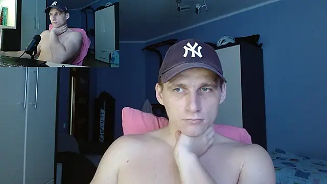 Snapshot of Hot_Sports_And_Languages chatting on 11.02.25 Hot Sports And Languages online show from 11.02.25