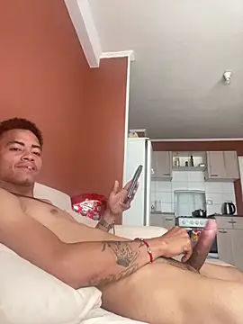 Snapshot of lamilapoya chatting on 11.20.25 lamilapoya online show from 11.20.25