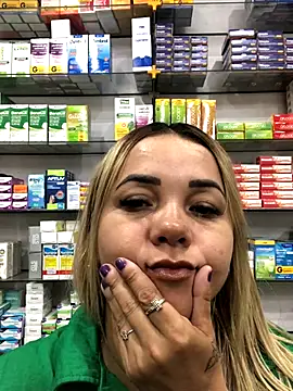 imoly  online show from 11.04.25