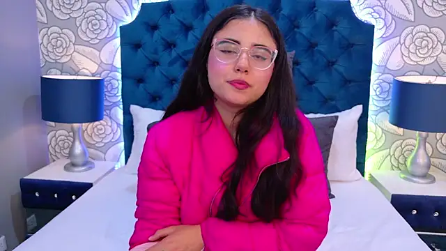 Snapshot of ScarlettPetrova chatting on 11.03.25 ScarlettPetrova online show from 11.03.25