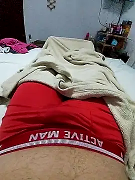 013boyy online show from 11.02.25