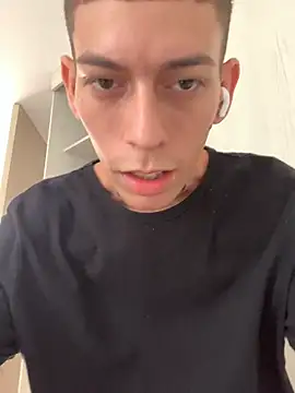 Who-am-I-201 online show from 11.02.25