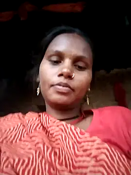 Snapshot of Simmy_cut chatting on 11.04.25 Simmy cut online show from 11.04.25