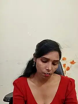 Snapshot of Brown__girl chatting on 11.04.25 Brown girl online show from 11.04.25