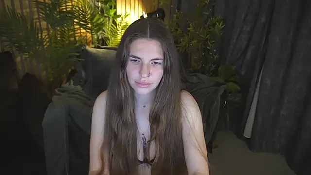 DanielaReign online show from 11.25.25