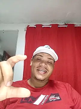 Snapshot of monicaquadro01 chatting on 11.07.25 monicaquadro01 online show from 11.07.25