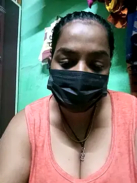 Snapshot of Madhumitha99 chatting on 11.04.25 Madhumitha99 online show from 11.04.25