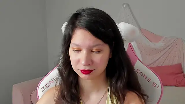 SaraDenars online show from 11.24.25