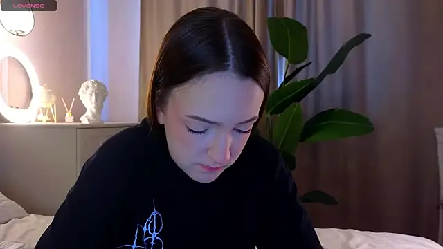 Snapshot of FrancesMason chatting on 03.03.26 FrancesMason online show from 03.03.26