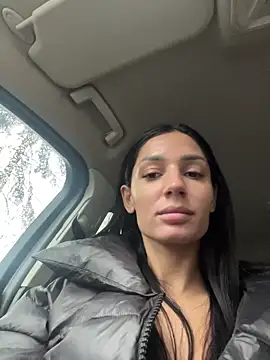 VickyM99 online show from 11.18.25