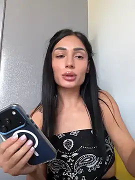 VickyM99 online show from 04.15.26