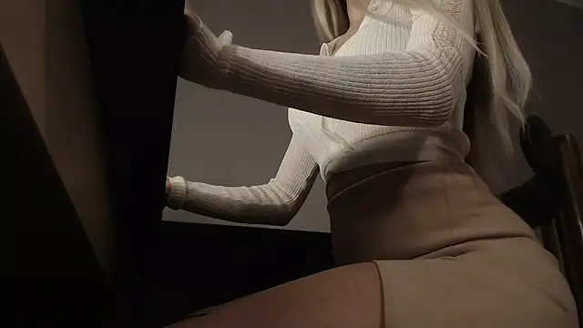 Snapshot of charm__me chatting on 02.07.26 charm me online show from 02.07.26