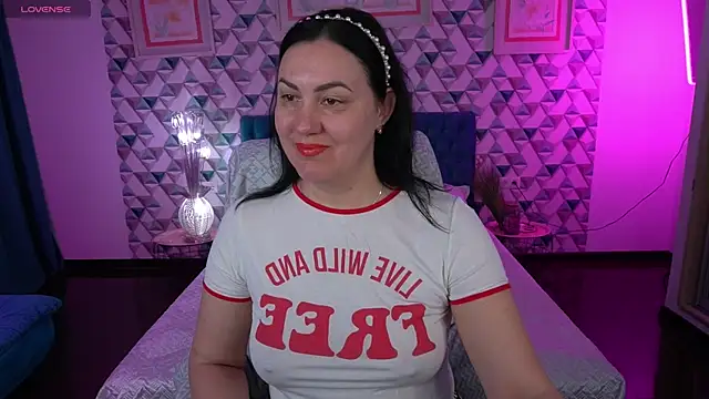 VelvetLuck online show from 04.09.26