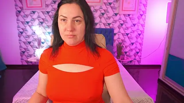 VelvetLuck online show from 04.10.26