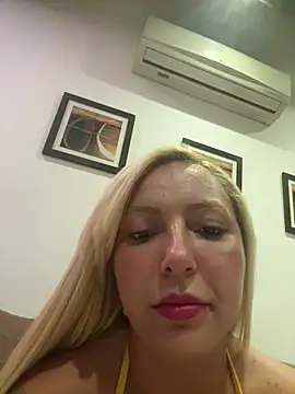 Snapshot of melisboa chatting on 07.25.26 melisboa online show from 07.25.26