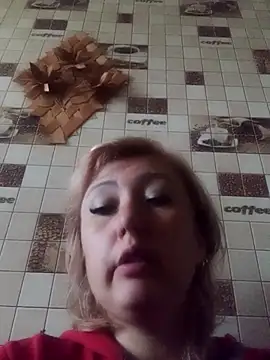 Snapshot of Lussi_a chatting on 11.06.25 Lussi a online show from 11.06.25