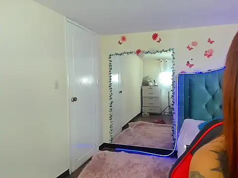 Aurora sky9 online show from 01.06.26