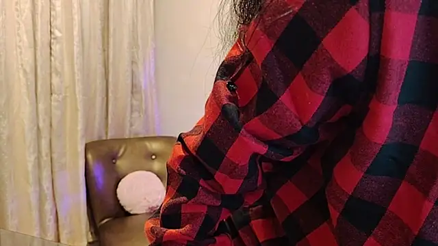 Snapshot of Bella_Exhibition chatting on 01.11.26 Bella Exhibition online show from 01.11.26