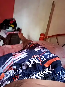 Snapshot of AlexiXxto32 chatting on 11.04.25 AlexiXxto32 online show from 11.04.25